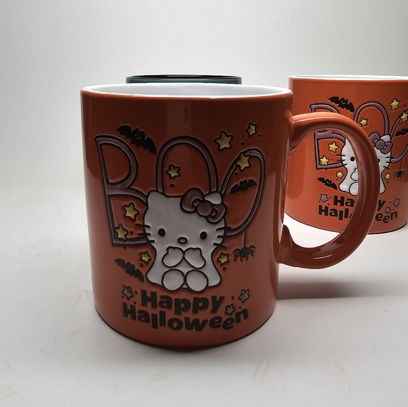 NEW Set of 3 Hello Kitty Halloween Mugs - Picture 2 of 3